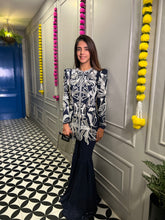 Handwork Top with bell bottoms